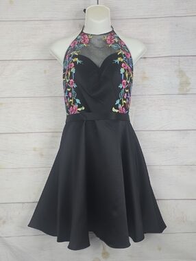 Fiesta Fashion Embroidered Floral Halter Fit & Flare Black Dress Sz MES